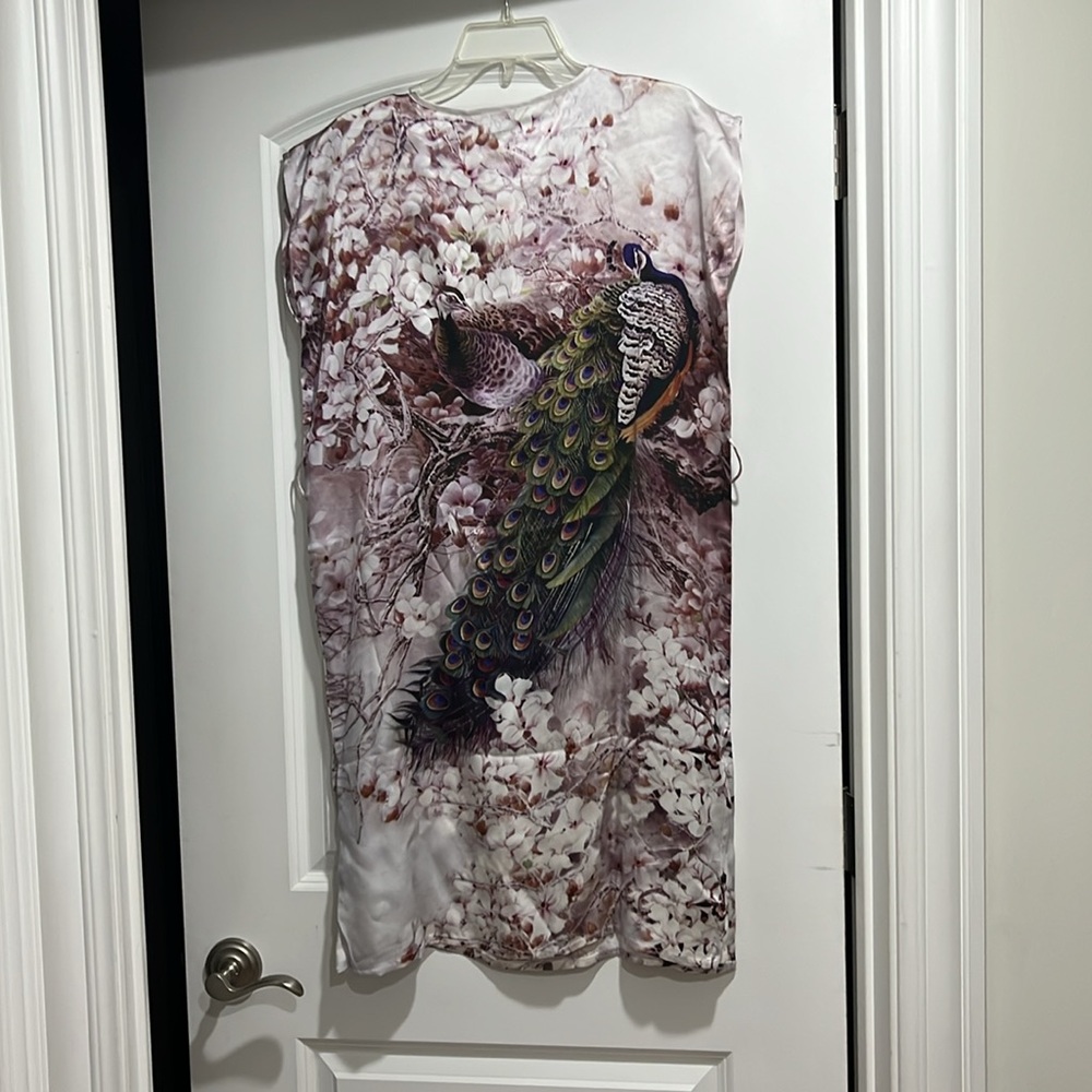 Peacock Print Sleeveless Tunic 100% silk - Picture 9 of 14